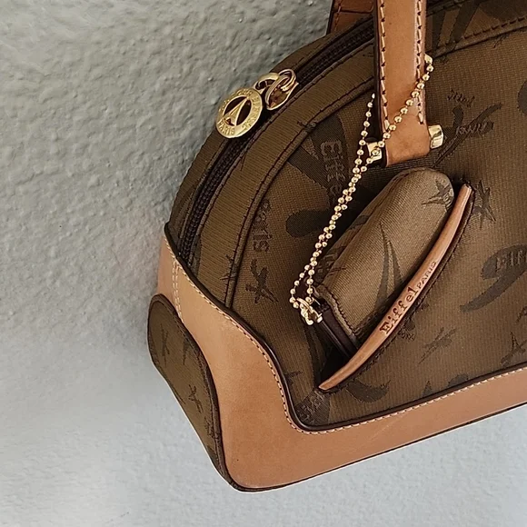 LeTour Eiffel Vintage Elegant Tan and Brown Shoulder Bag - Picture 8 of 16